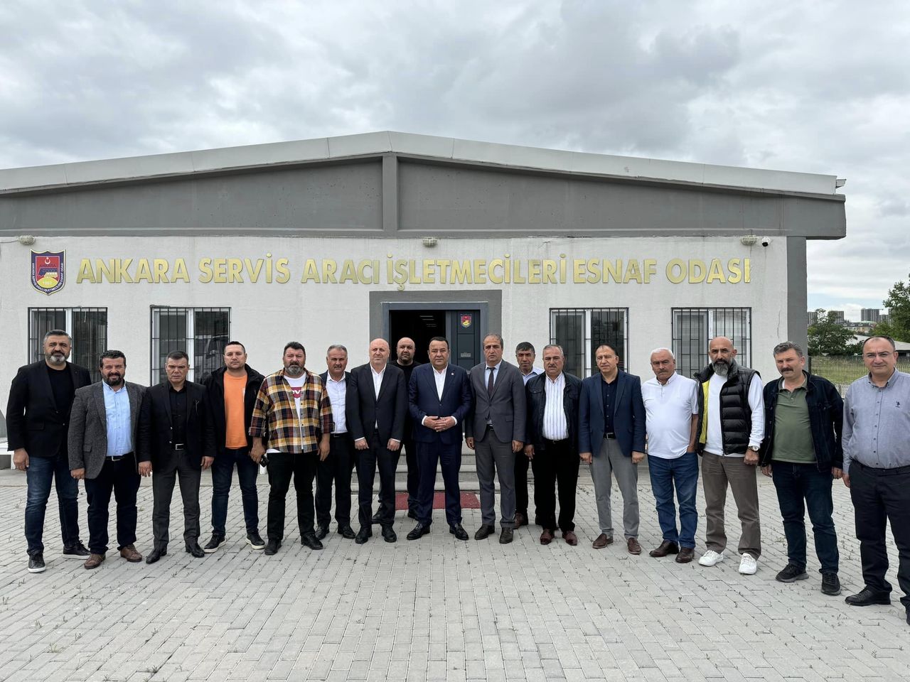 İyi Parti Milletvekili Adnan Beker, Ankara Servis Aracı İşletmecileri Esnaf Odası'nı Ziyaret Etti