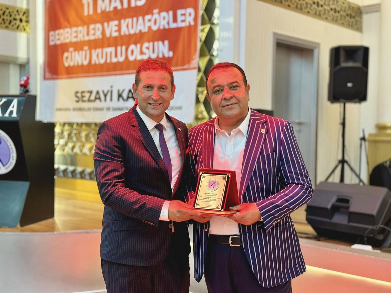 İyi Parti Milletvekili Adnan Beker Berberler ve Kuaförler Günü Kutlama Yemeğine Katıldı