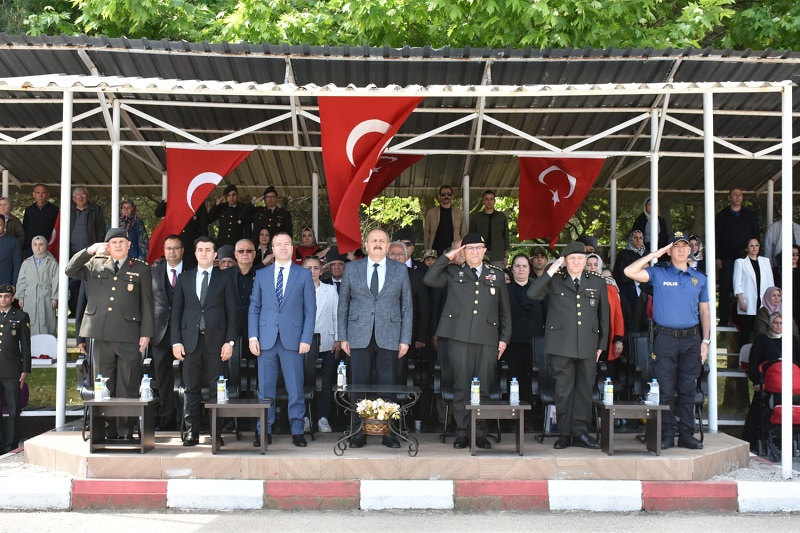 Gemlik Askerî Veteriner Okulu ve Eğitim Merkezi'nde Temsili Askerlik Töreni Düzenlendi