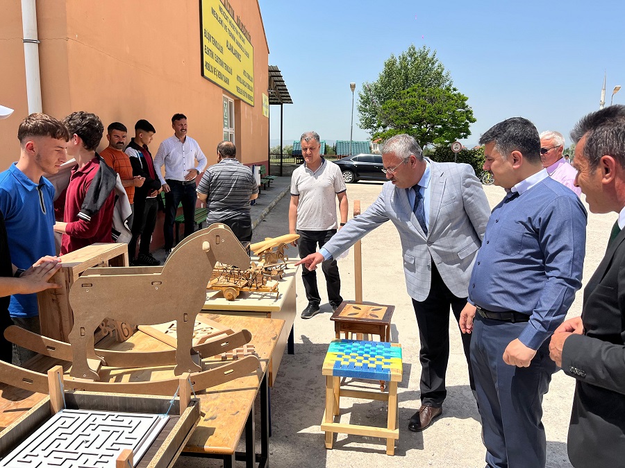 Kaymakamımız, Belediye Başkan Yardımcısı, AKSİAD Başkanı ve İş İnsanları Akyurt'ta Buluştu