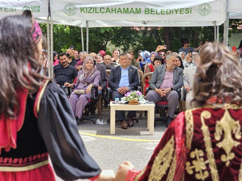 Kızılcahamam Halk Eğitim Merkezi'nden Eserler Sergilendi