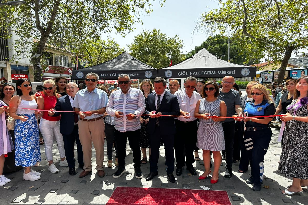 Kaymakamımız Sayın Fatih Görmüş, Hayat Boyu Öğrenme Şenliği'ne Katıldı