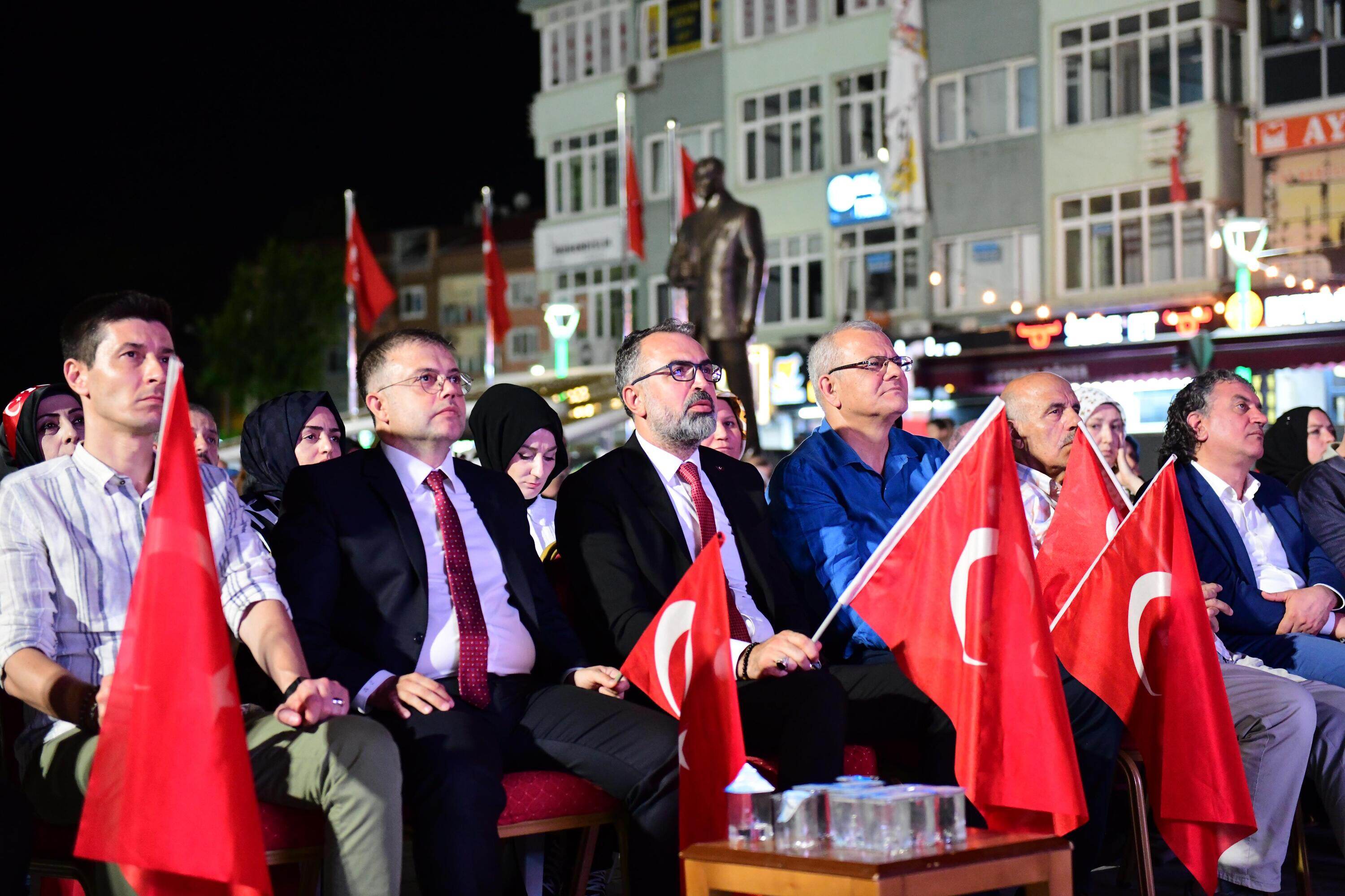 İlçemizde 15 Temmuz Şehitleri Anma, Demokrasi ve Milli Birlik Günü Programı