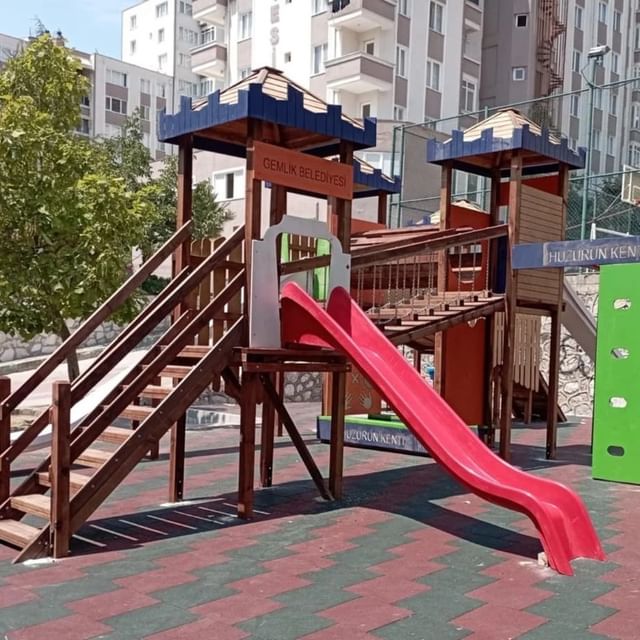 Gemlik'te Yeni Çocuk Parkı Açıldı