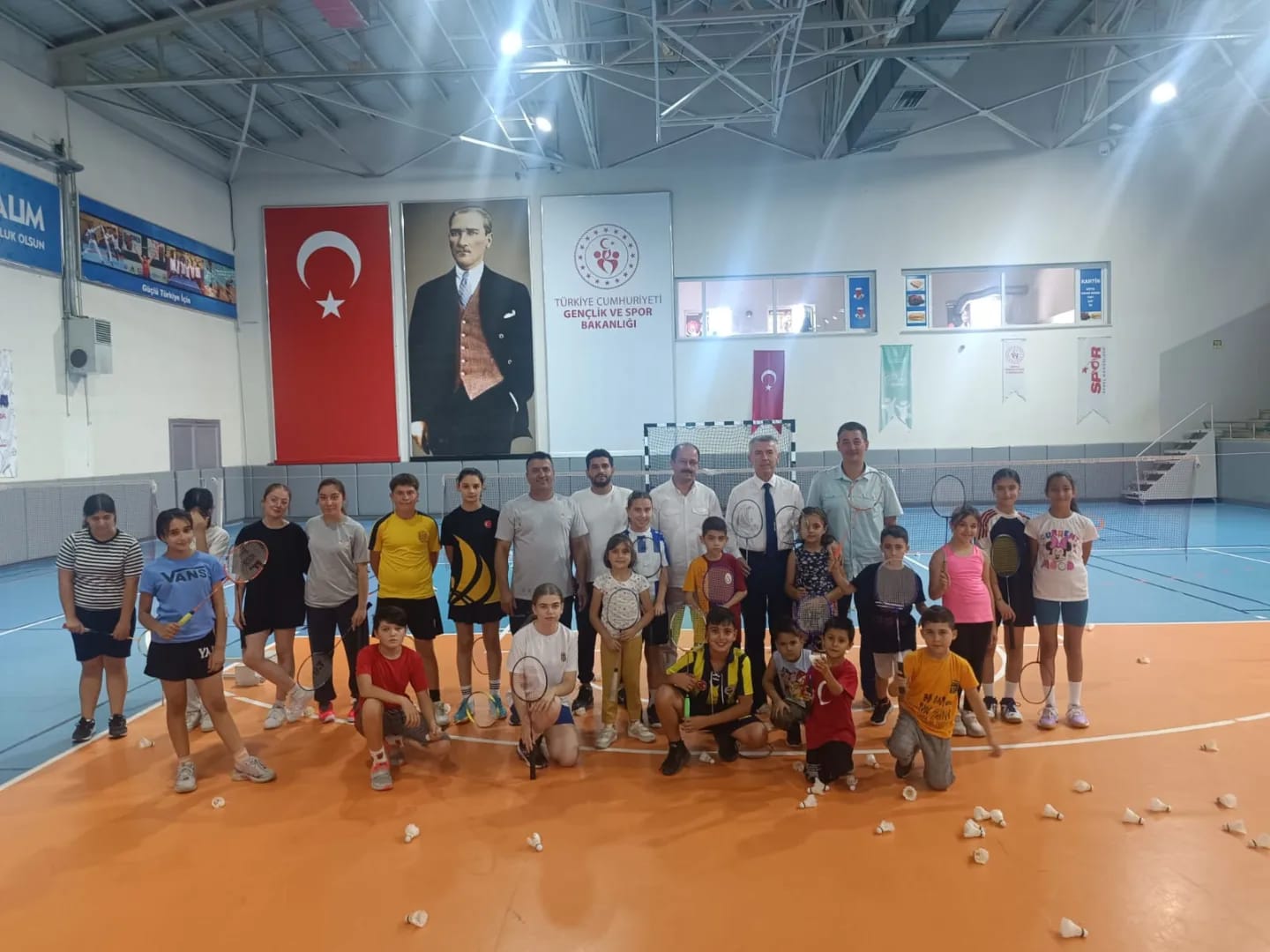 Kaymakam Ali Sırmalı ve İlçe Gençlik ve Spor Müdürü Yahya Ocaklı Yaz Spor Kurslarını Ziyaret Etti