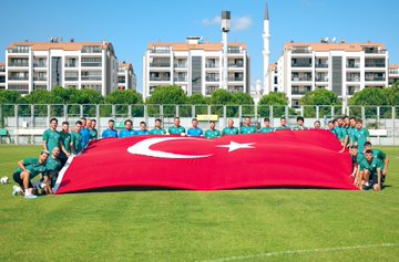 Bursaspor Takımı Yoğun Antrenmanlarla Sezona Hazırlanıyor