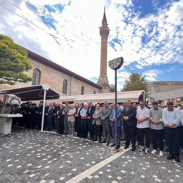 AK Parti Afyonkarahisar İl Başkanı ve Milletvekilleri Cenaze Törenine Katıldı