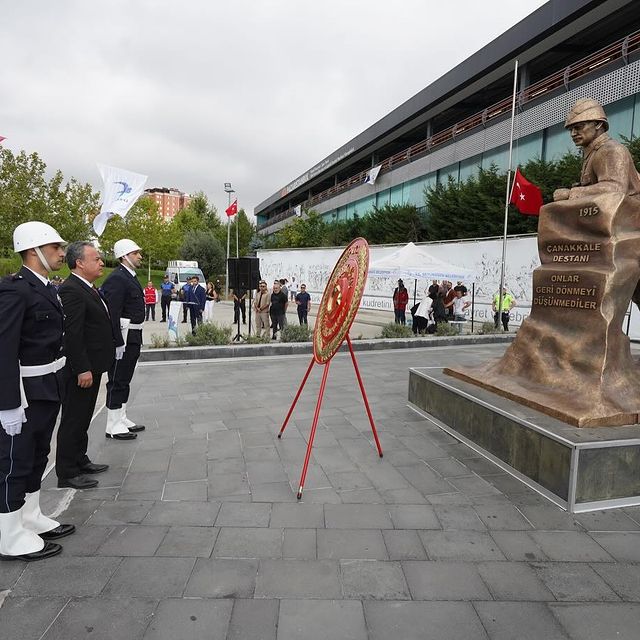 30 Ağustos Zafer Bayramı’nda Atatürk Anıtı'na Çelenk Sunuldu