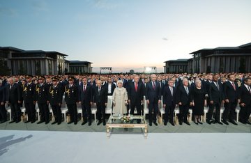 Devlet Bahçeli, Zafer Bayramı Özel Konseri'ne Katıldı