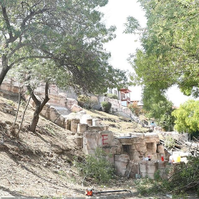 Ayaş Çarşı Merkezinde Şelale Park Tadilatı Başladı