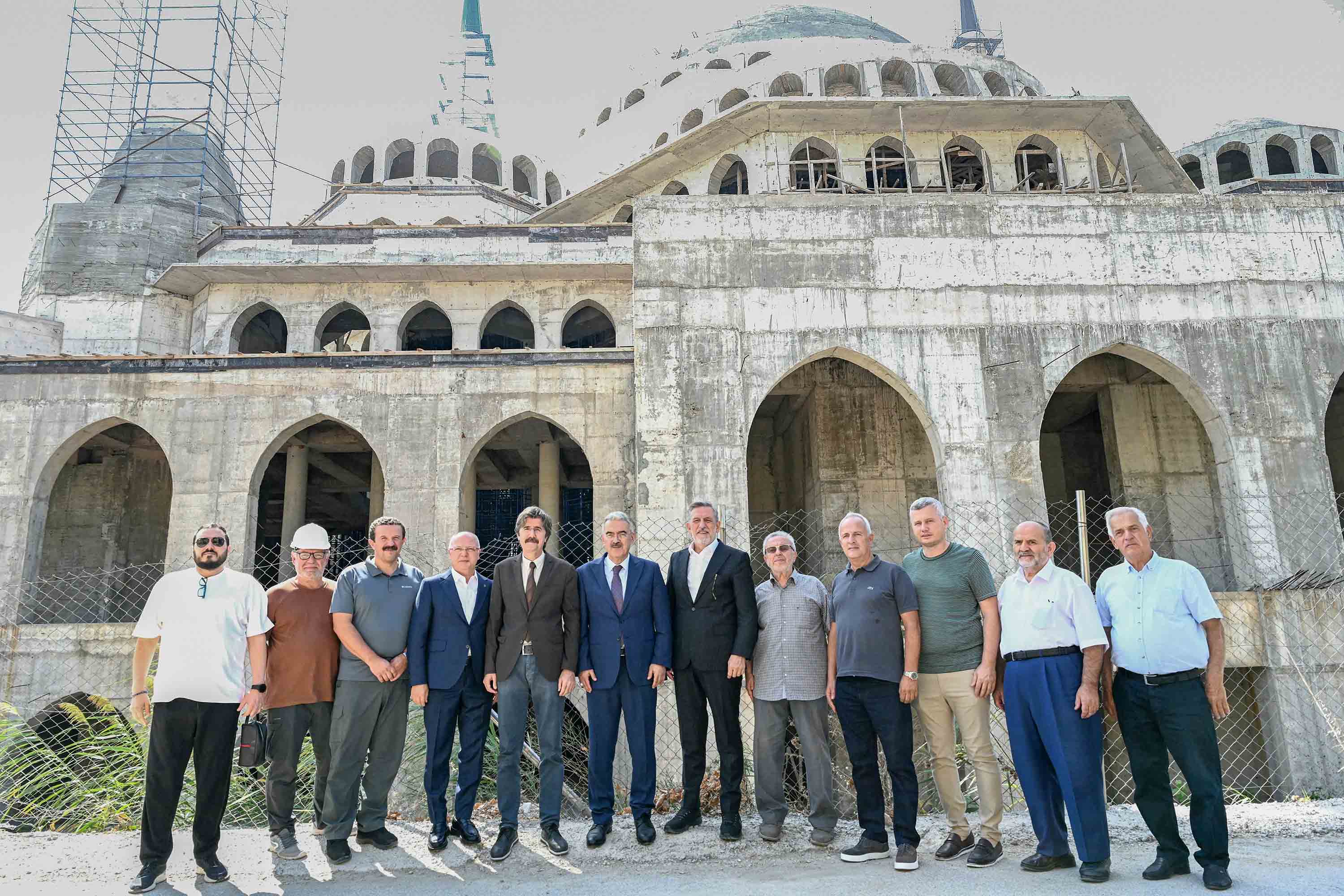 Valimiz Sayın Erol Ayyıldız, Bursa Uludağ Üniversitesi Yeni Cami İnşaat Alanını Ziyaret Etti