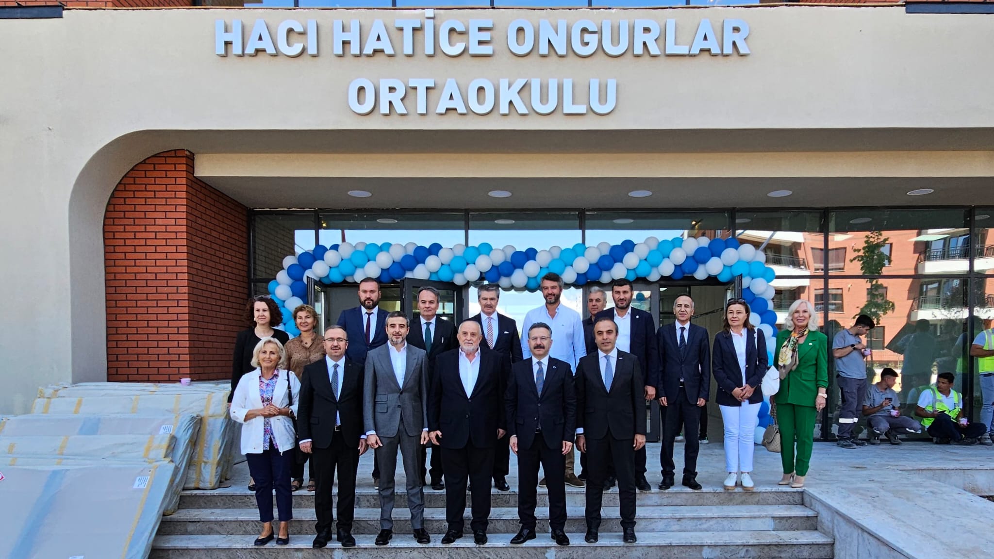 Valimiz Hatice Ongurlar Ortaokulu'nu Ziyaret Etti