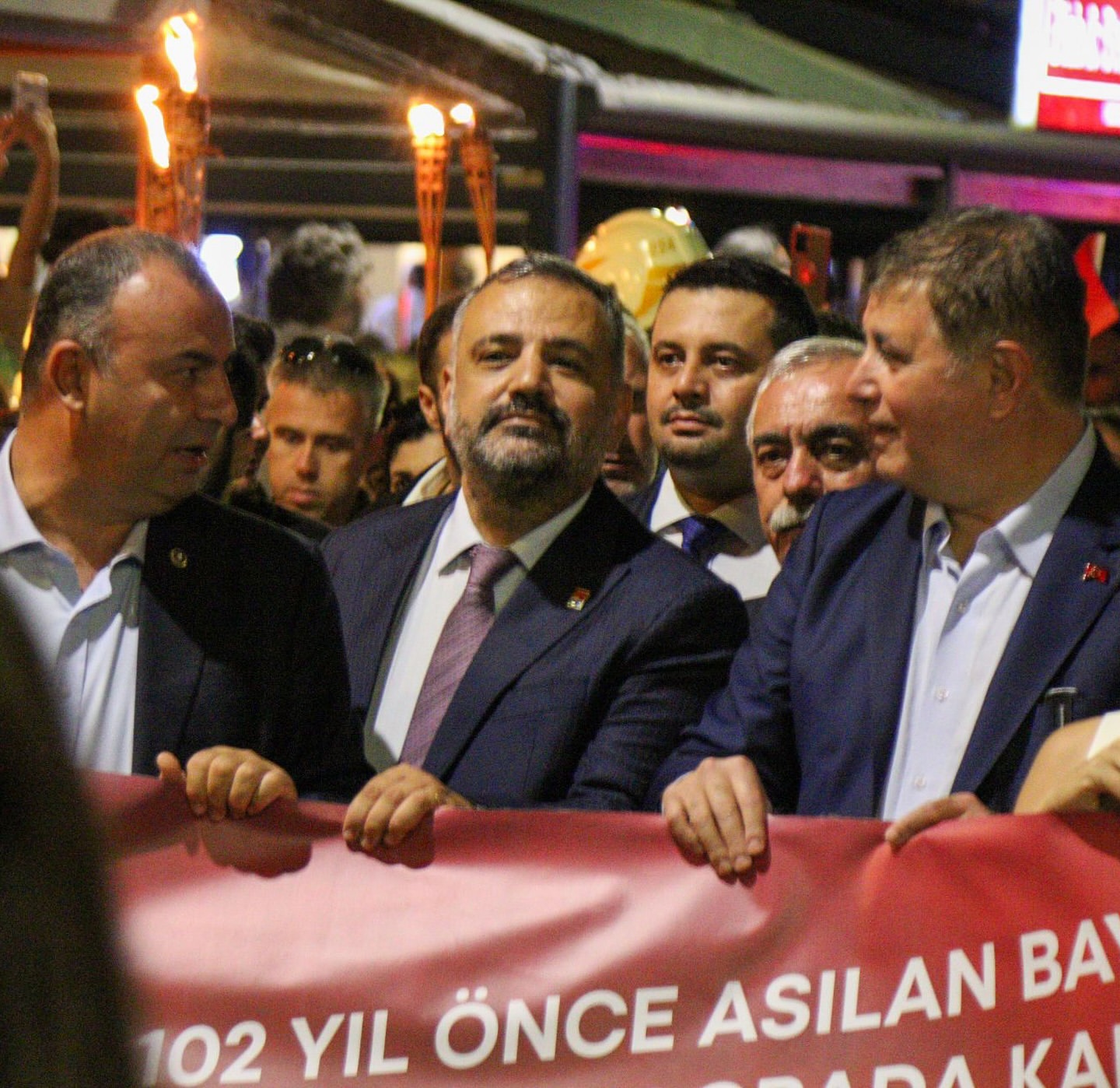 CHP İzmir İl Başkanlığı, İzmir'in Kurtuluş Yıl Dönümünü Coşkuyla Kutladı