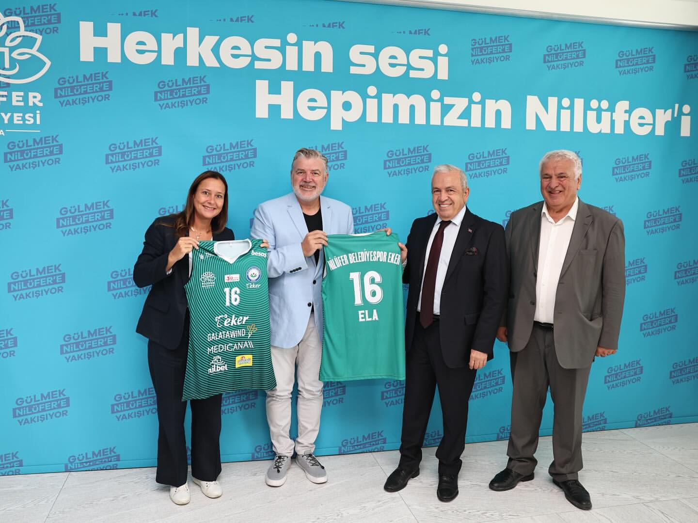 Nilüfer Belediyespor Kadın Voleybol Takımı'na Eker Sponsorluk Yaptı