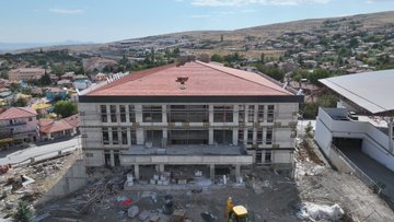 Elmadağ'da Belediye Hizmet Binası Yapım Çalışmaları Sürüyor