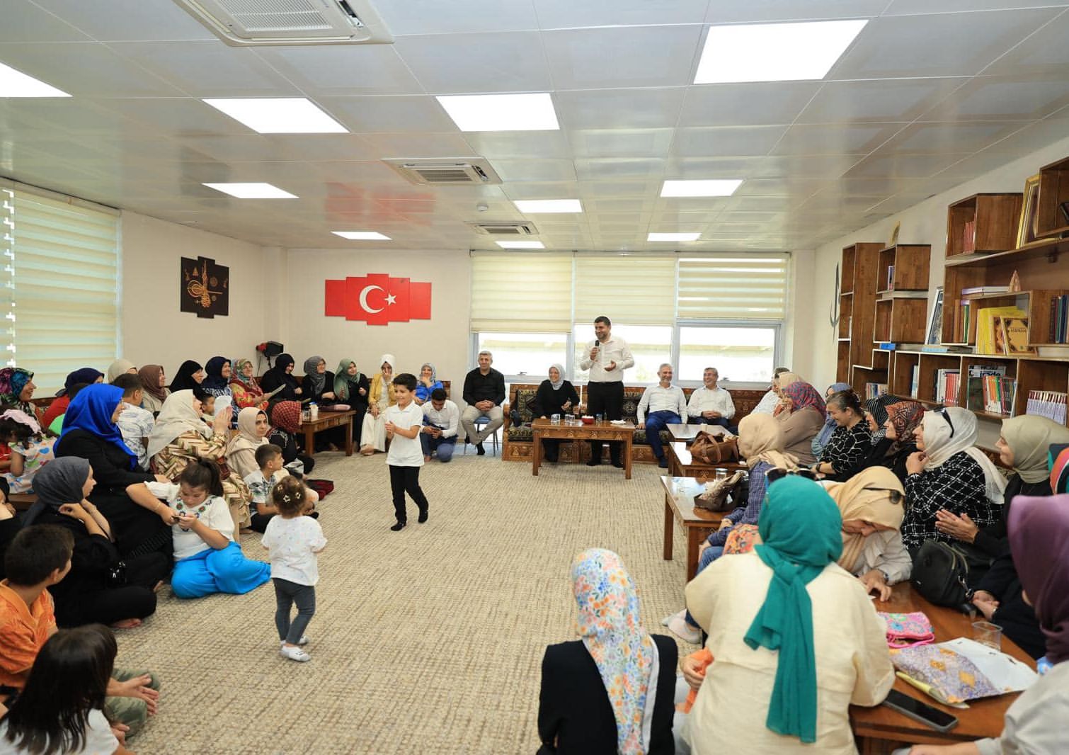 AK Parti İstanbul Milletvekili Yahya Çelik, Gebze'de Kadın Kollarıyla Buluştu