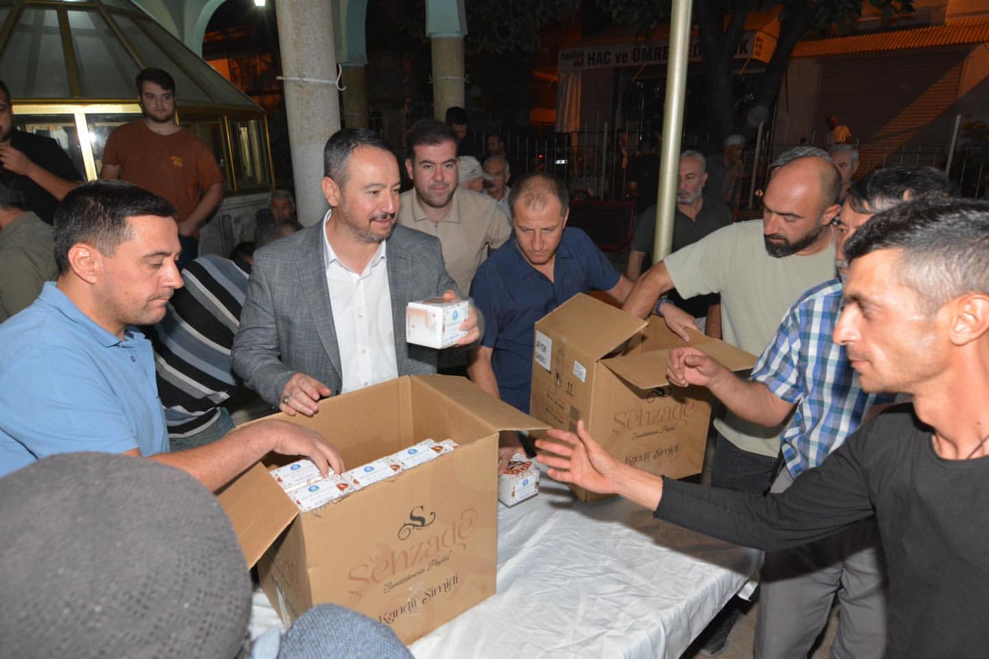 Adnan Öztaş, Mevlid Kandili'nde Hemşehrileriyle Bir Araya Geldi