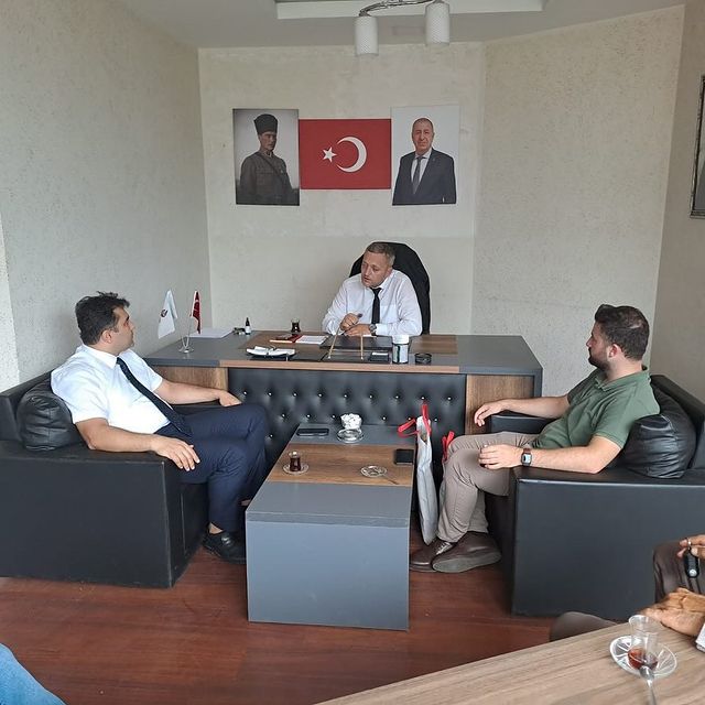 Türk Kızılay Bursa İl Merkezi, Zafer Partisi İl Başkanı Cihat Gazi ve Yönetimini Ziyaret Etti