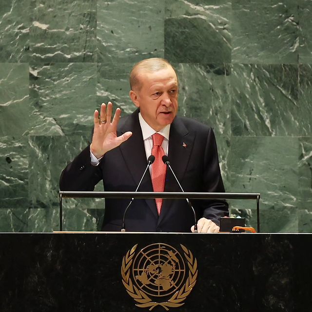 Cumhurbaşkanı Erdoğan'dan İnsanlık Dersi