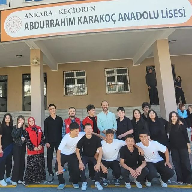 Abdürrahim Karakoç Anadolu Lisesi'nde Gençlerle Spor Etkinliği