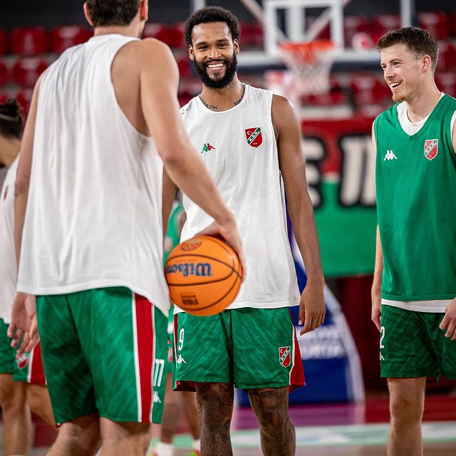 Karşıyaka Basketbol Takımı, Basketbol Şampiyonlar Ligi'ne Hazırlanıyor