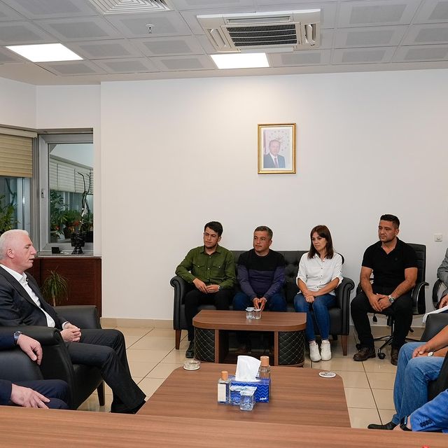 İstanbul Valisi Davut Gül, Yaralanan Polis Memurunu Hastanede Ziyaret Etti