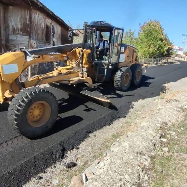 Peçenek, Yediören ve Akkaya Köylerinin Yolları Asfaltlanıyor