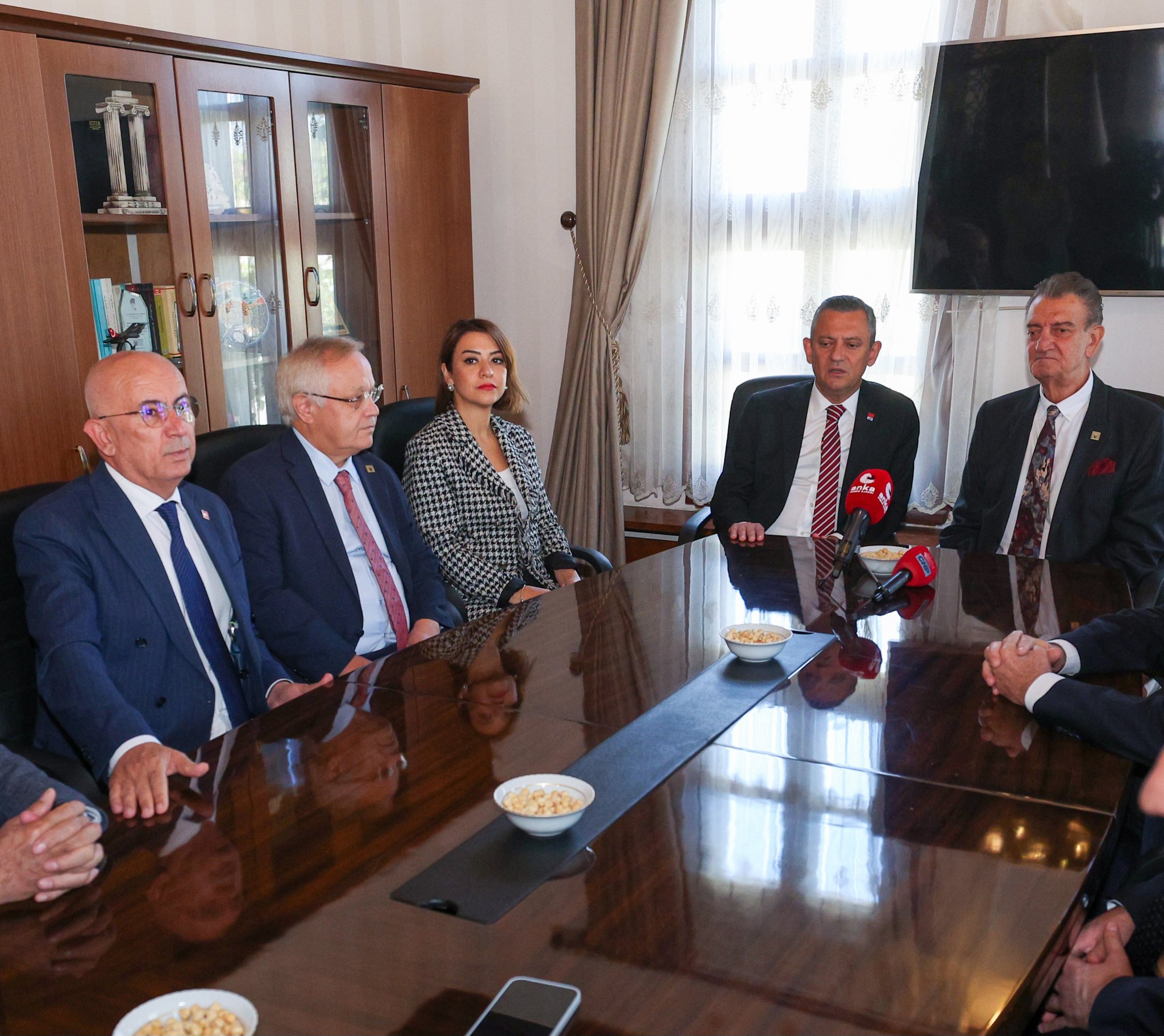 Genel Başkanlar Oğuz Özel ve Hasan Bozkurt Bir Araya Geldi