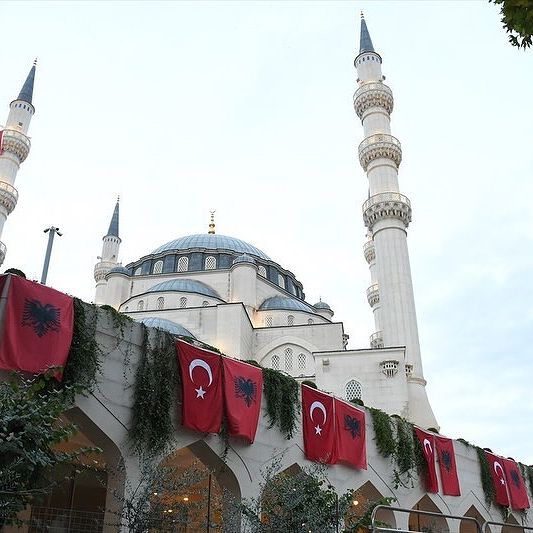 Balkanlar’ın En Büyük Cami Açılışı Gerçekleşti