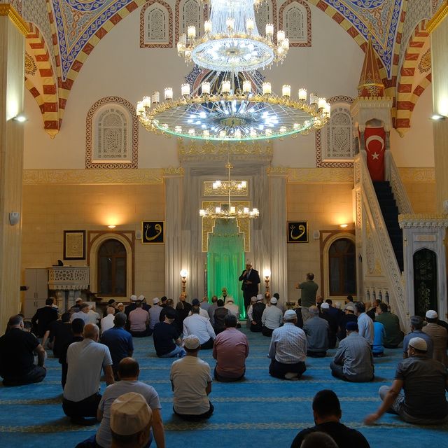 Diyanet İşleri Başkan Yardımcısı, Bursa'da Bir Dizi Etkinlikte Bulundu