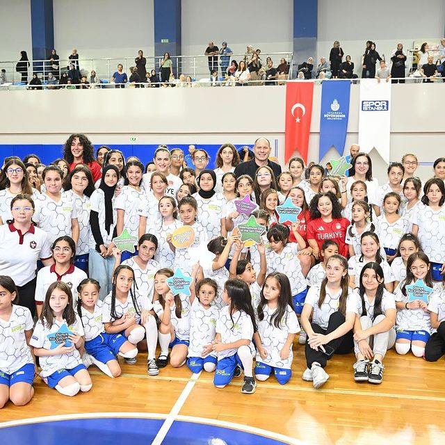 İBB Spor Okulları Dünya Kız Çocukları Günü'nde Önemli Bir Etkinlik Gerçekleştirdi