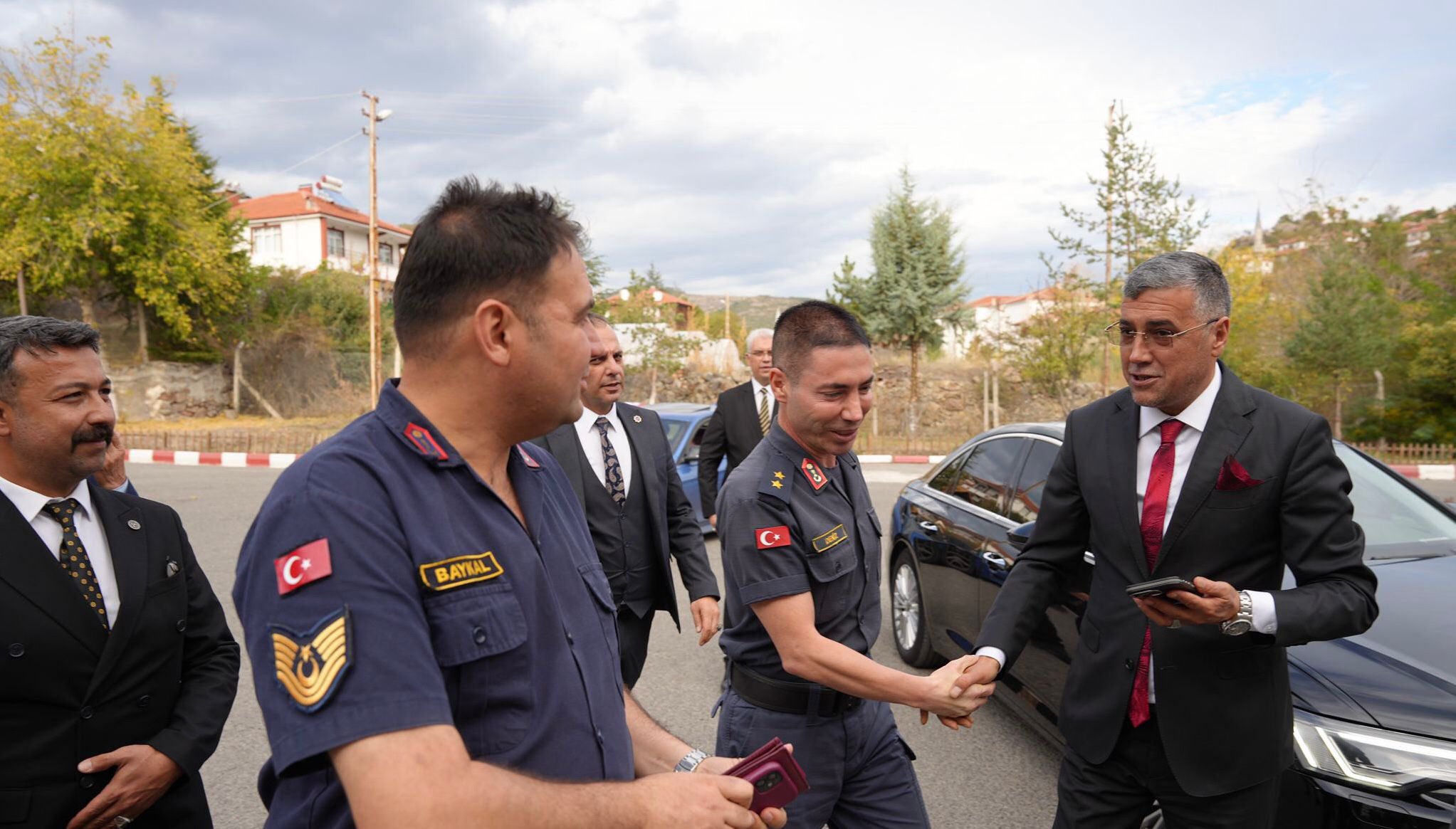 MHP Heyeti Çamlıdere İlçe Jandarma Komutanı Üsteğmen Arda Deniz'i Ziyaret Etti