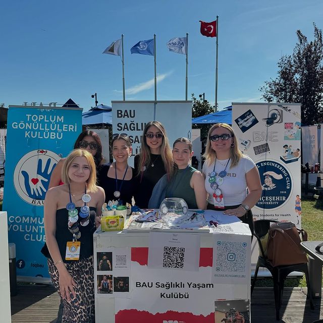 Bahçeşehir Üniversitesi Sağlıklı Yaşam Kulübü, Kulüp Stand Haftası'nda Renkli Bir Etkinlikle Öğrencileri Buluşturdu