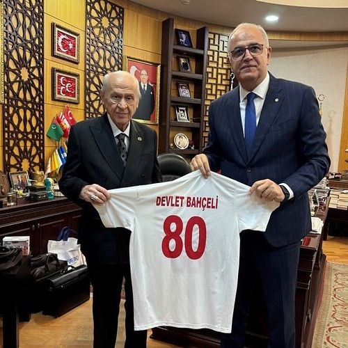 Lider Devlet Bahçeli, Türkiye Voleybol Federasyonu Başkanı'nı Ağırladı