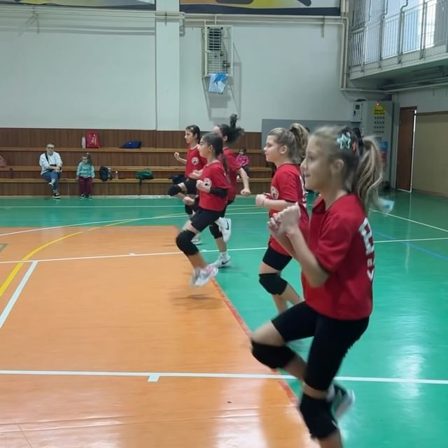 Bahçelievler Voleybol Kulübü Gençlere Lisanlı Sporcu Olma Fırsatı Sunuyor