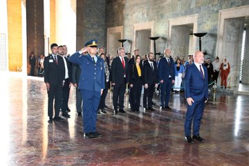 Gemi Yat ve Hizmetleri İhracatçıları Birliği Başkanı Cem Seven ve Yönetim Kurulu Üyeleri Anıtkabir'i Ziyaret Etti