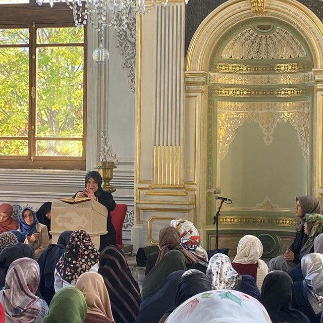 Teşvikiye Camii'nde 