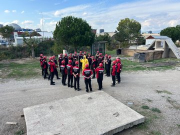 Bursa'da Arama Kurtarma Ekibi Eğitimlerine Başladı