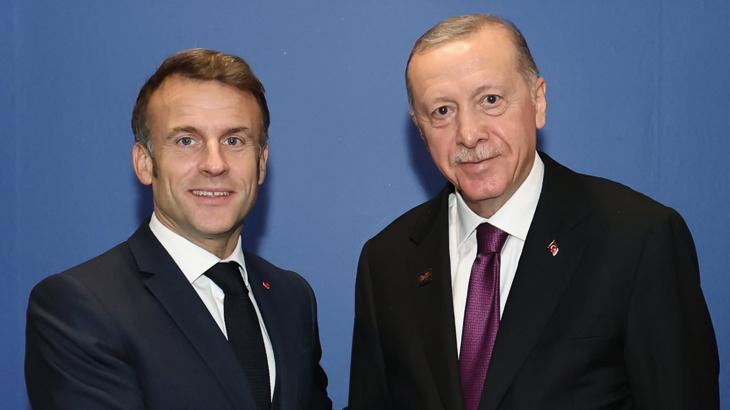 Erdoğan ve Macron Budapeşte'de Kritik Konuları Ele Aldı