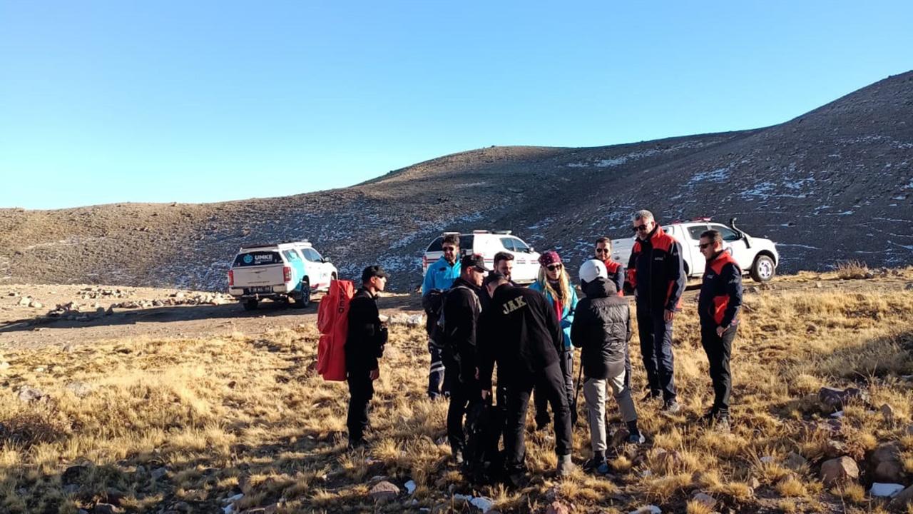 Erciyes Dağında Mahsur Kalan Dağcı Başarıyla Kurtarıldı