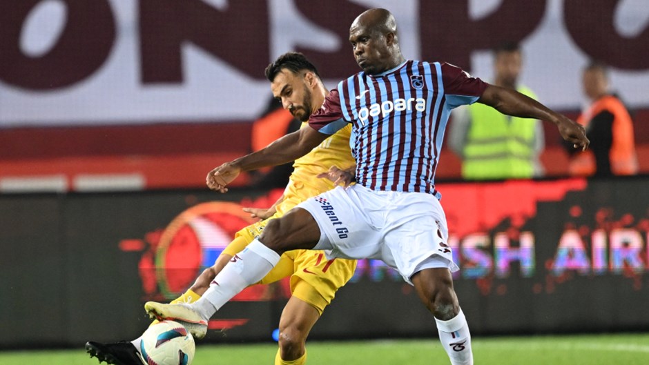 Trabzonspor'un Yıldızı Nwakaeme Sakatlıklarla Mücadele Ediyor