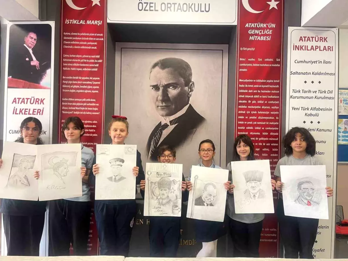 Gaziantep'te Atatürk'ü Anma Etkinliğinde Karakalem Yarışması Düzenlendi