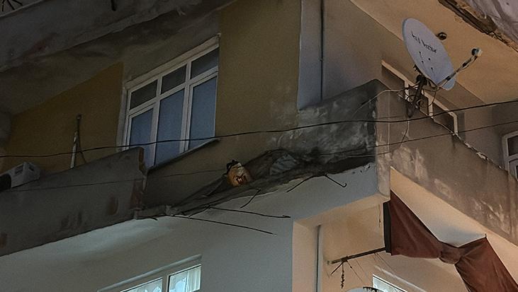 Beyoğlu'nda Balkon Çöktü: Korku Dolu Anlar Yaşandı