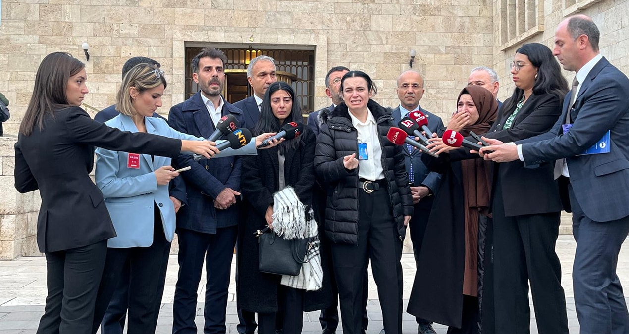 Mülakat Mağduru Öğretmen Adaylarından Mecliste Duygusal Protesto