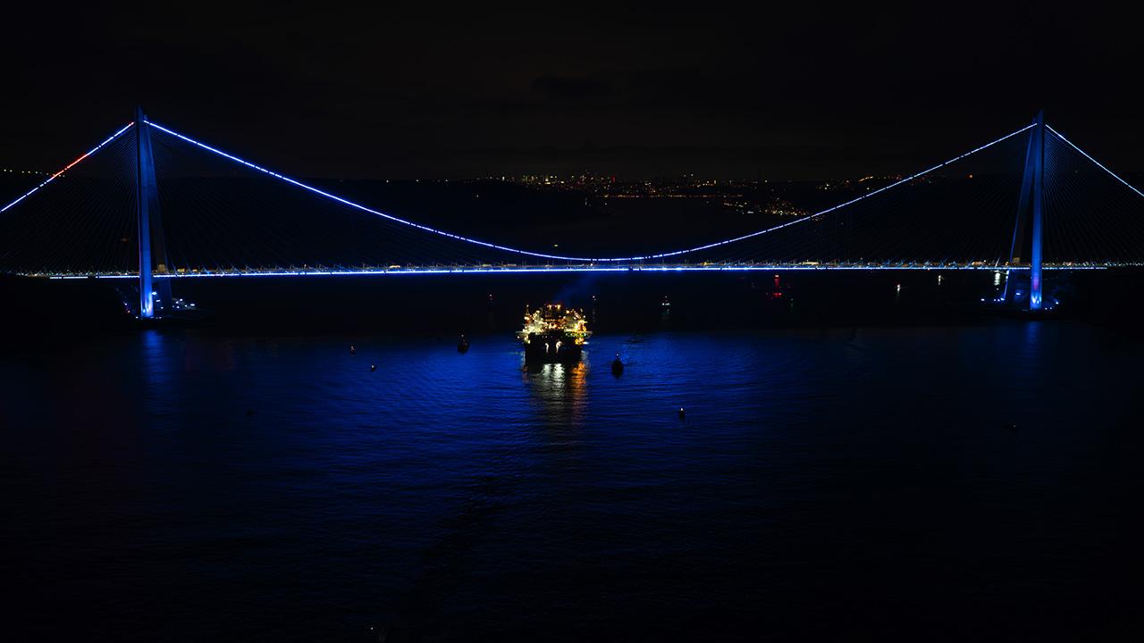 İstanbul Boğazı Gemi Trafiğine Yeniden Açıldı