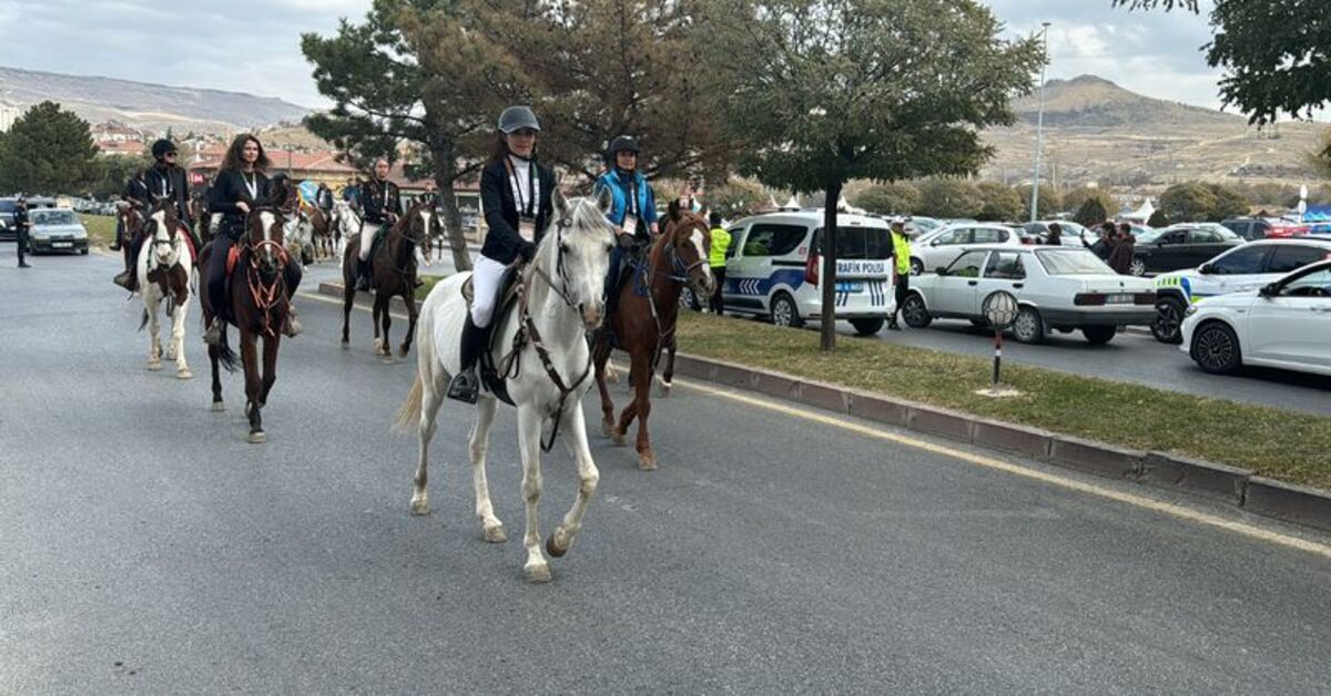 Ürgüp'te İlk At Festivali Gerçekleşti: Atseverler Buluştu