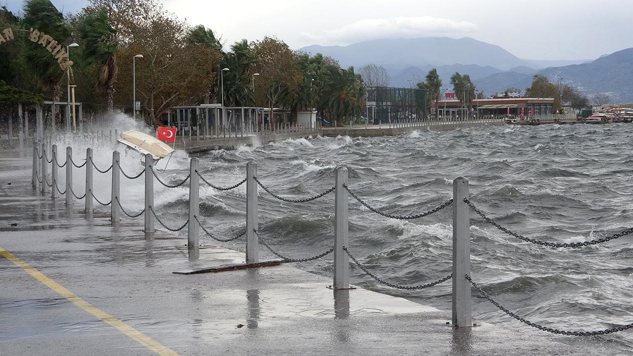 Marmara ve Ege Denizinde Fırtına Uyarısı