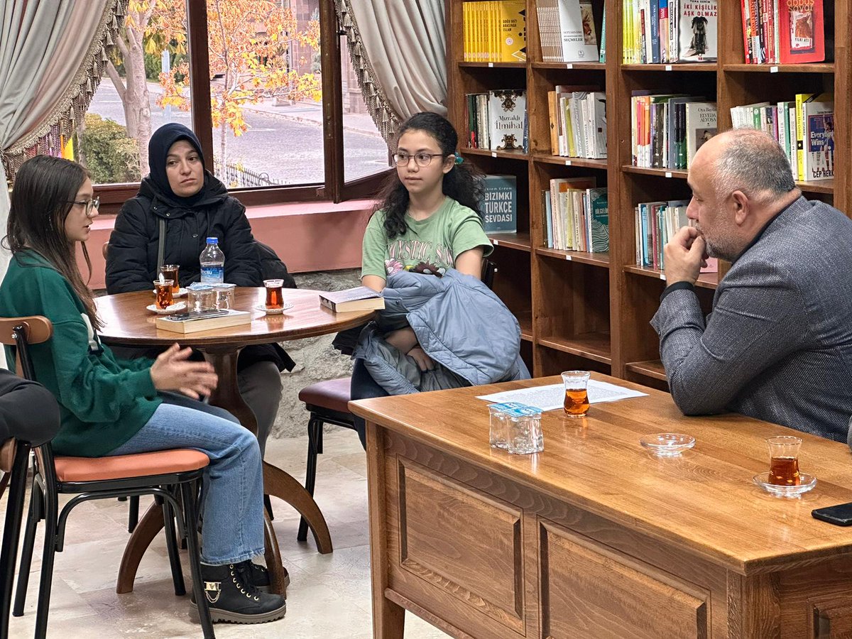 Gençler Çanakkale Mahşeri Kitap Tahlili ile Tarih Bilincini Yeniden Keşfediyor