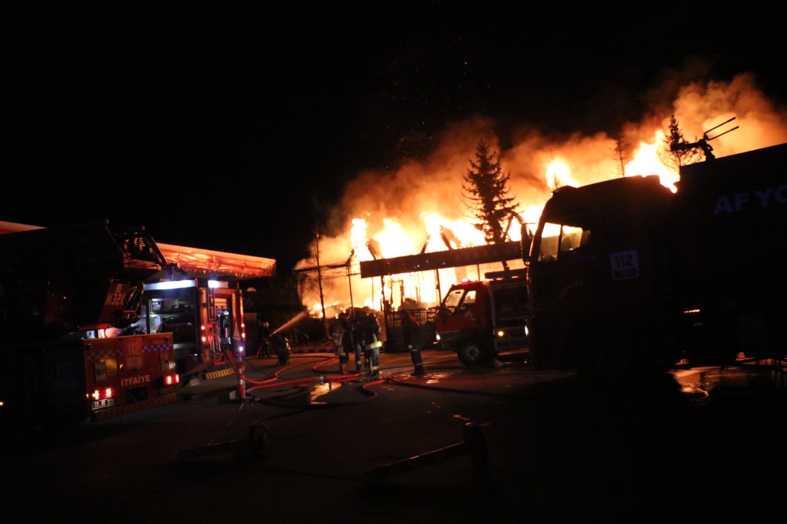 Restoran yangınından acı haber: Alevlerin arasından çıkamayan çalışan öldü